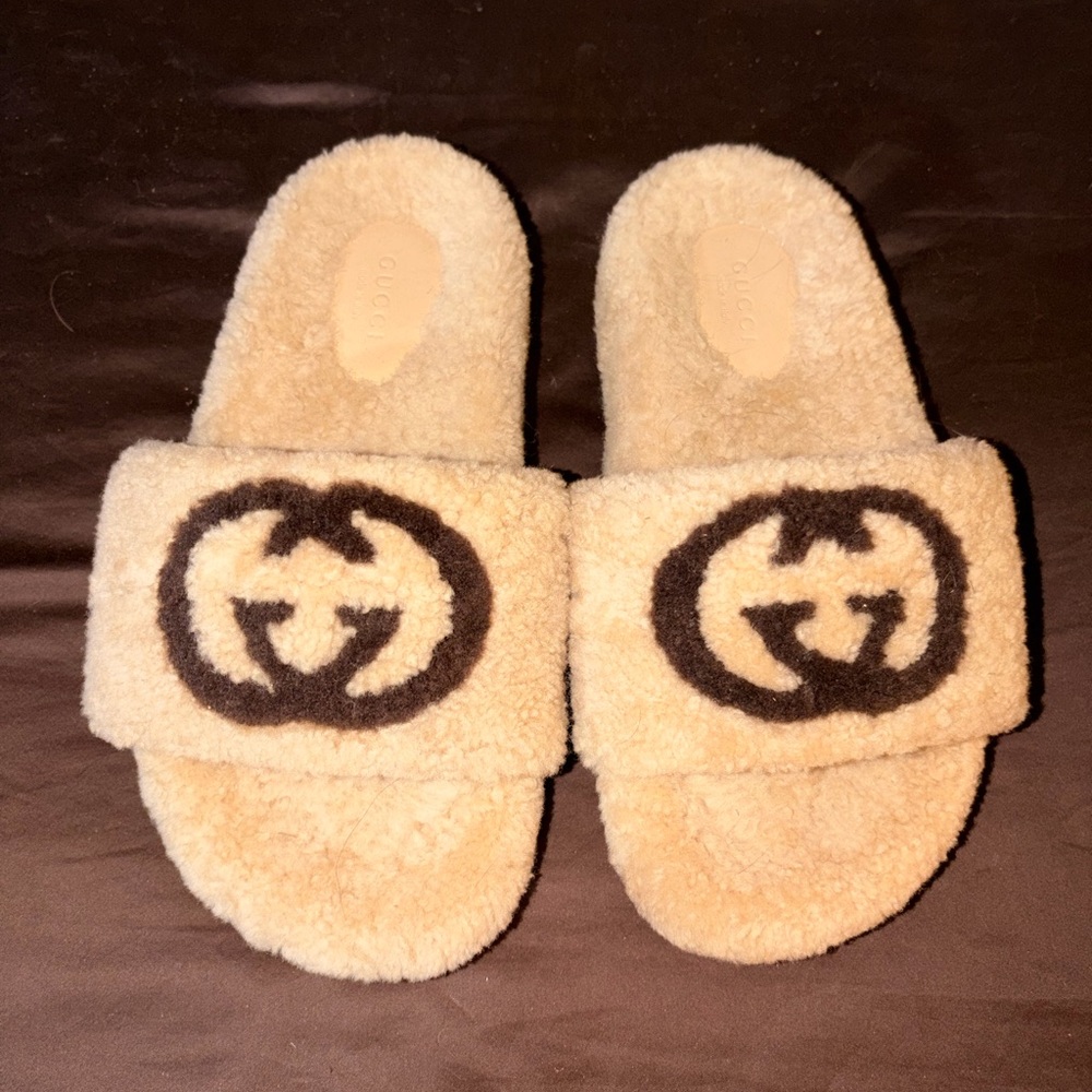 Gucci Eileen Shearling Slides - image 1